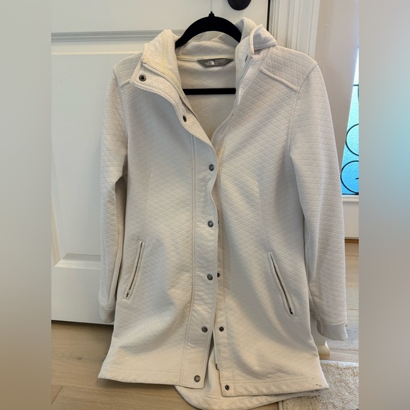 Women's White Quilted North Face coat - Picture 1 of 7